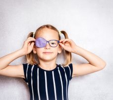 Niedowidzenie (amblyopia) – wszystko, co musisz wiedzieć!