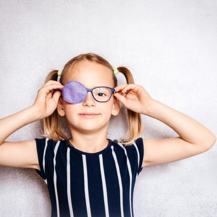 Niedowidzenie (amblyopia) – wszystko, co musisz wiedzieć!