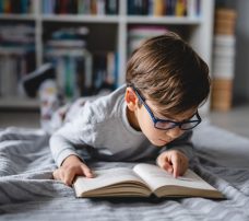 Wzrokowo uwarunkowane problemy w nauce u dzieci – czy są możliwe?