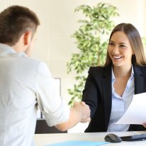 Praca w trybie zmianowym – jakie choroby dyskwalifikują do pracy w nocy?