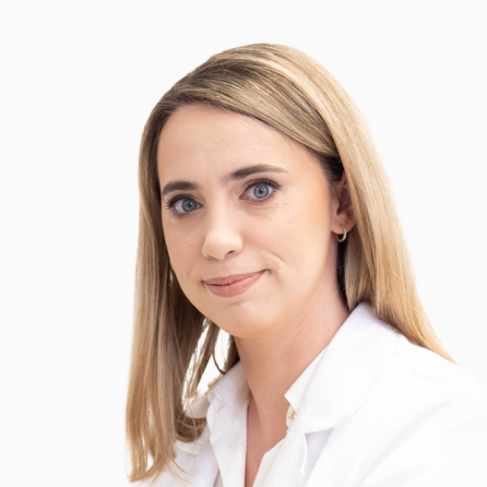 dr n. med. Justyna Kaproń-Świś