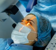Przez tę wadę możesz nie dostać pracy. Eliminuje się ją w kilka minut