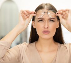 Czym jest myopia i jak wpływa na codzienne życie?